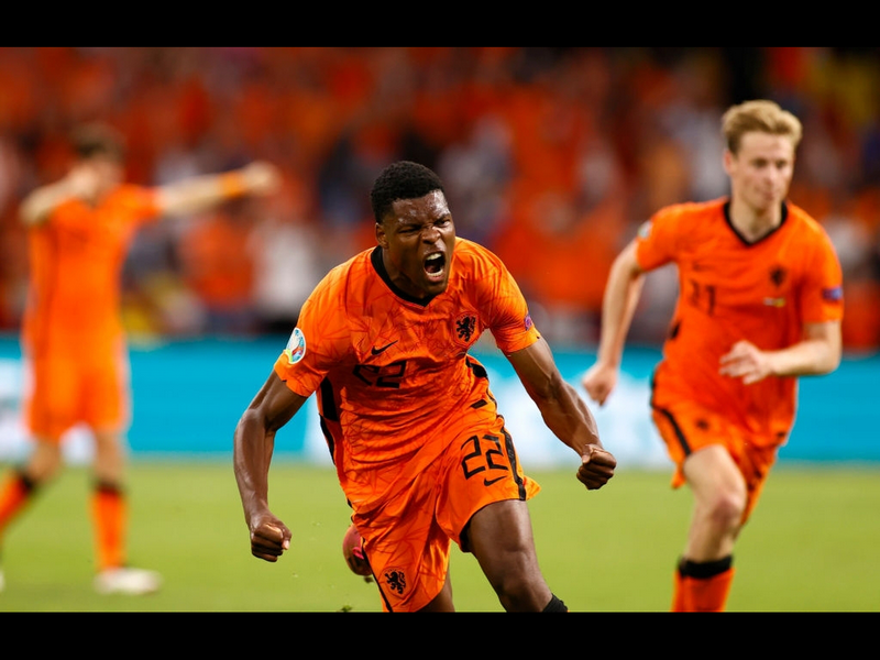 Hà Lan giành chiến thắng gay cấn trong trận mở màn Euro 2021 1