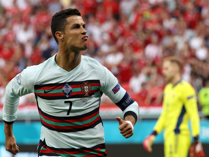 Ronaldo ghi bàn lập công, phá kỷ lục tại EURO 2021 1