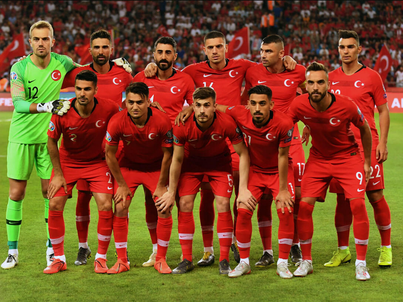 Thổ Nhĩ Kỳ sở hữu đội hình trẻ nhất Euro 2021