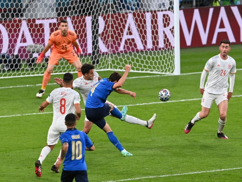 Giúp Italia giành tấm vé vào chung kết EURO 2020, Jorginho được đề cử Quả Bóng Vàng