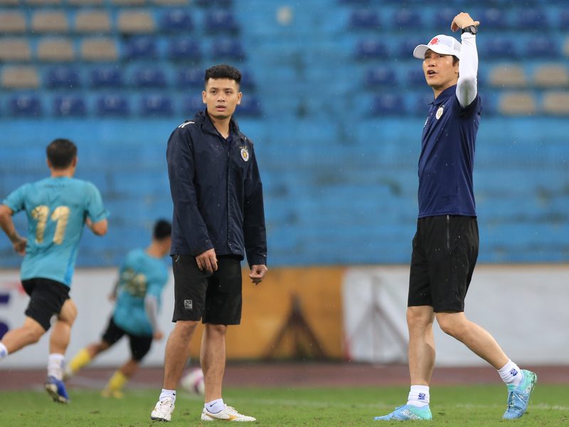 HLV Park Choong Kyun: ‘Tuyển Việt Nam sẽ làm nên bất ngờ trước những đối thủ mạnh' 1