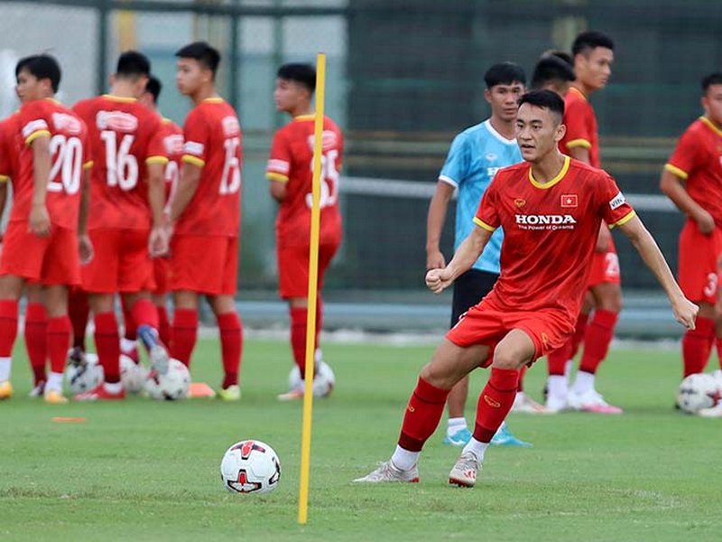 Tài năng trẻ của Hà Nội FC được HLV Park Hang Seo chú ý đặc biệt 1