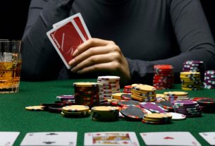 Bật mí những thủ thuật chơi poker online