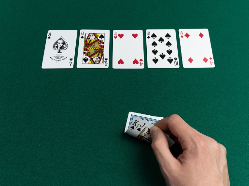 Hand poker là gì?