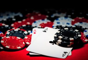 Hướng dẫn cách tính odds và outs chuẩn xác trong trò poker