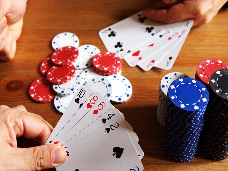 Tổng hợp một số sai lầm thường gặp khi chơi poker